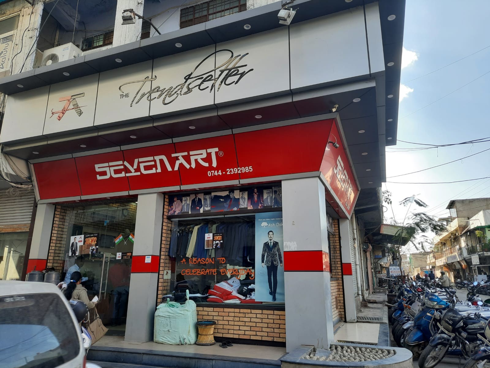 THE SEVEN ART TAILOR 